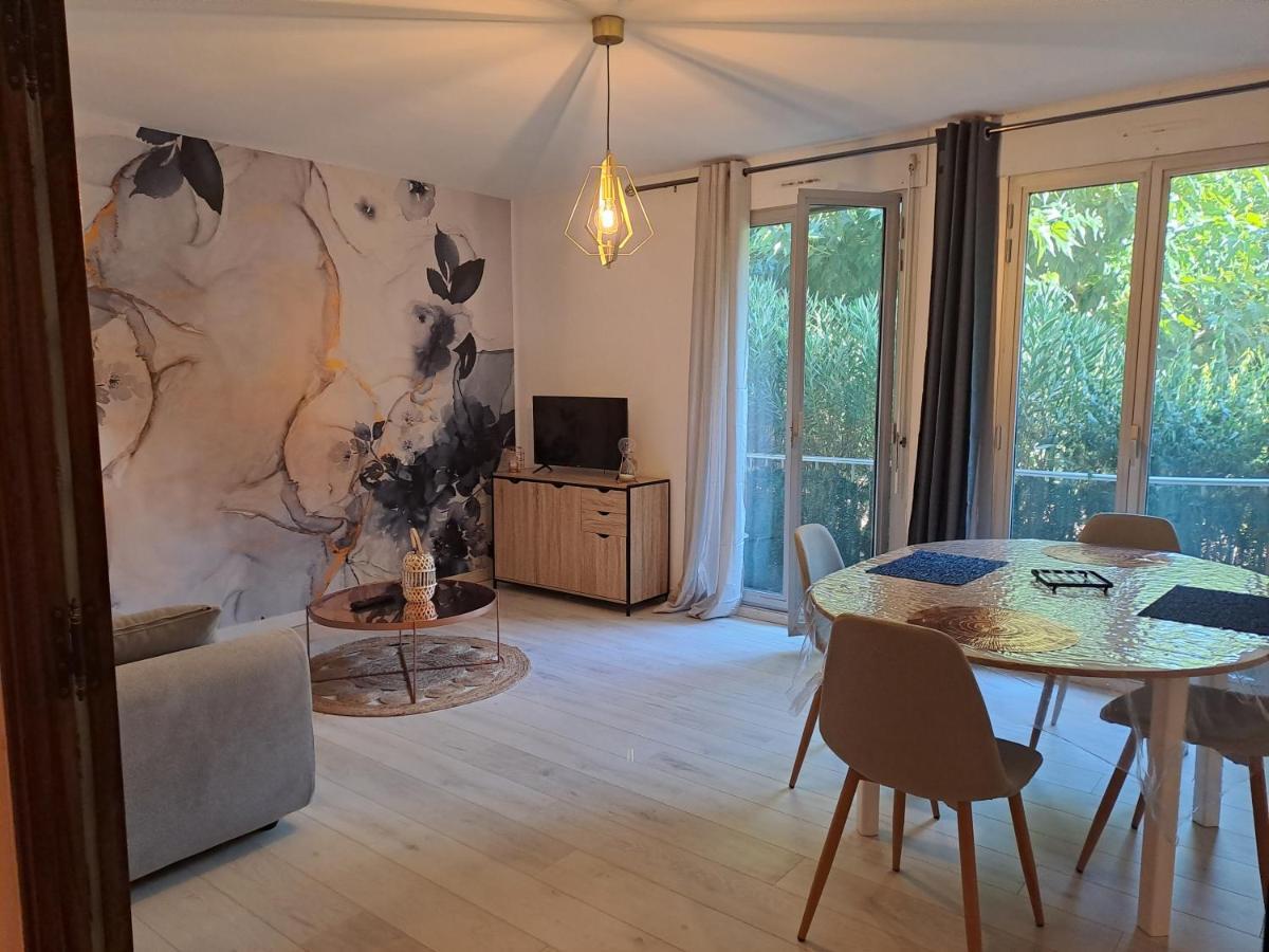T2 A 2Min Du Centre +Parking Apartment L'Isle-sur-la-Sorgue Exterior photo
